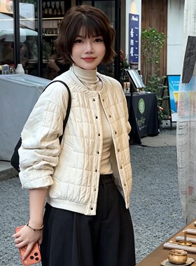 圆领设计感轻薄保暖棉服短外套