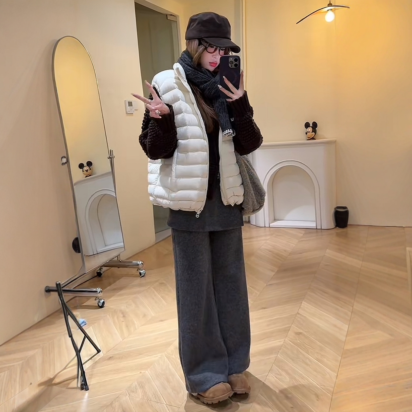 今年流行立领高级感羽绒马甲