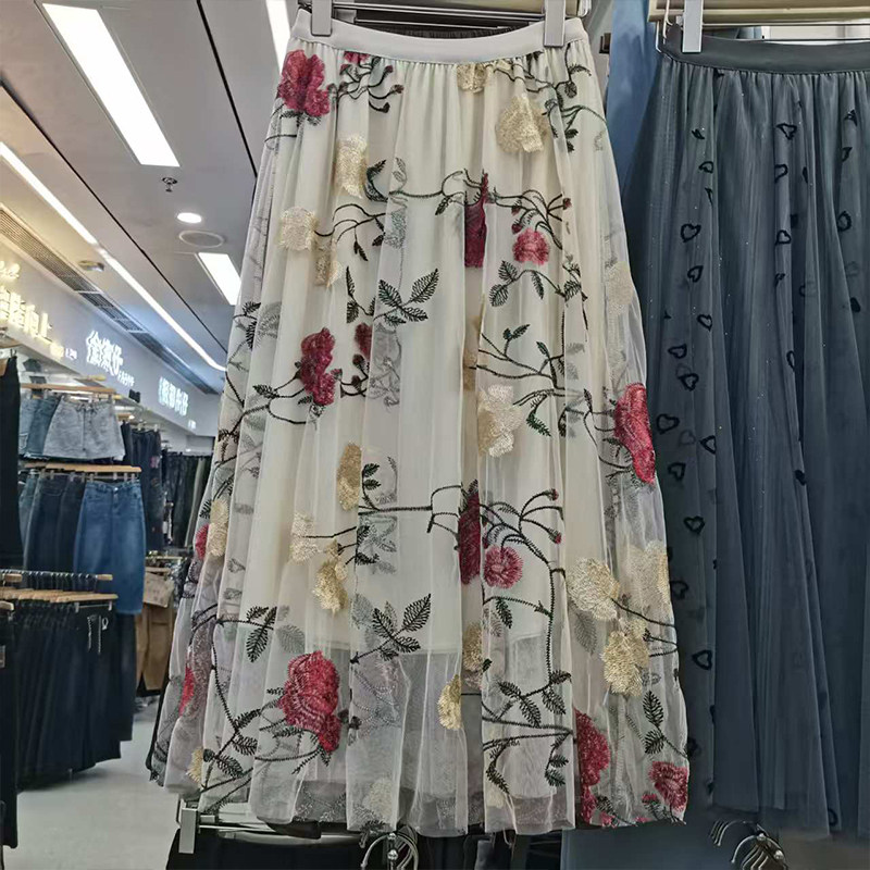 刺绣大花朵中长款仙女半身裙