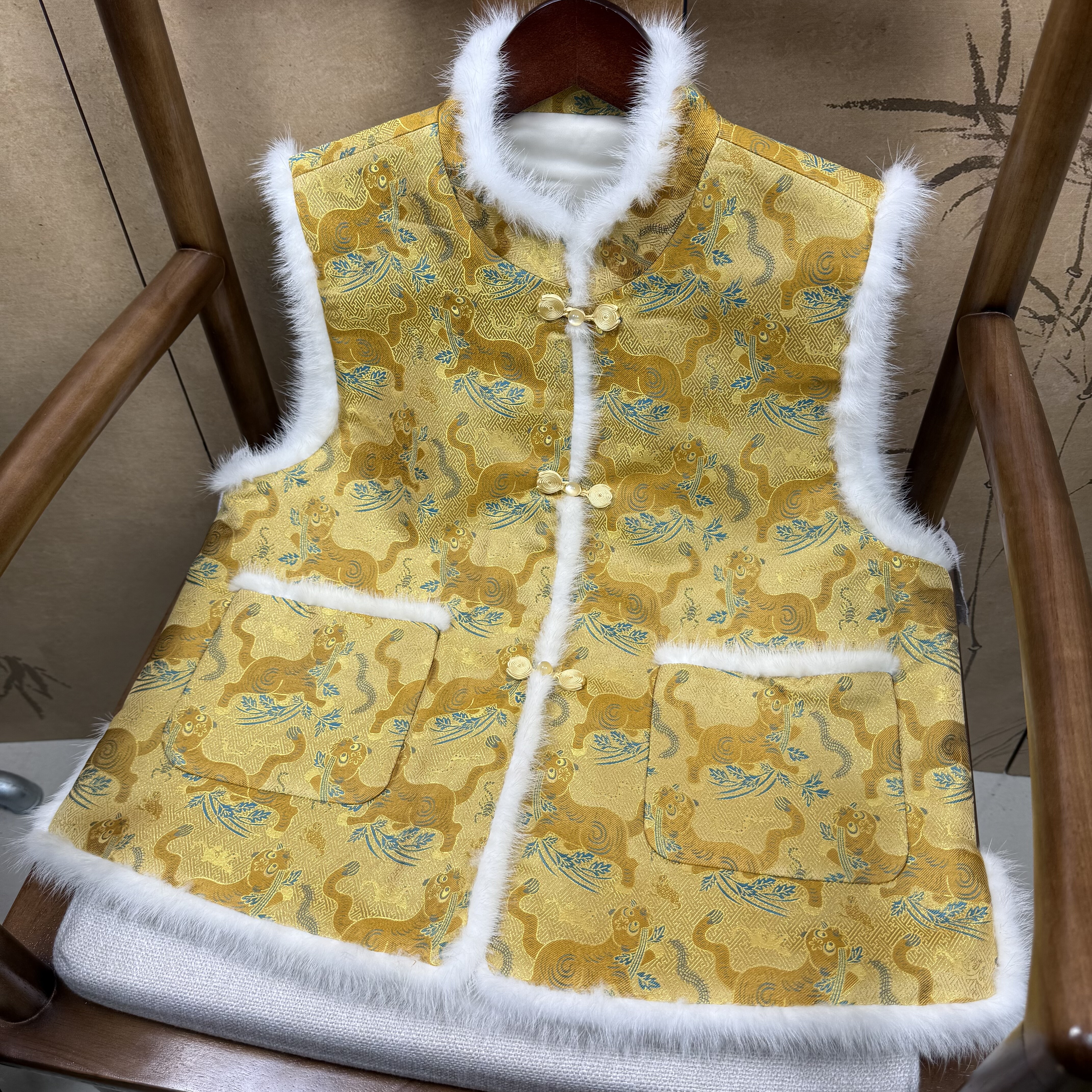 高奢真丝宋锦水貂毛丝棉马甲合集桑蚕丝虎镇五毒马甲龙凤串联