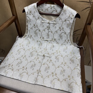 上久楷缠枝小洋花白色系织金马甲国风气质新款显白马甲新款2026