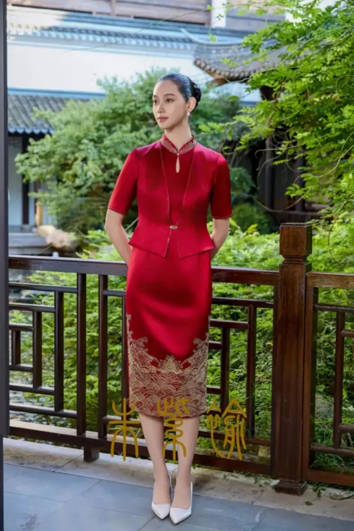 朱紫褕17989六礼慕天姿酒红色假两件旗袍喜婆婆高贵奢华婚庆礼服
