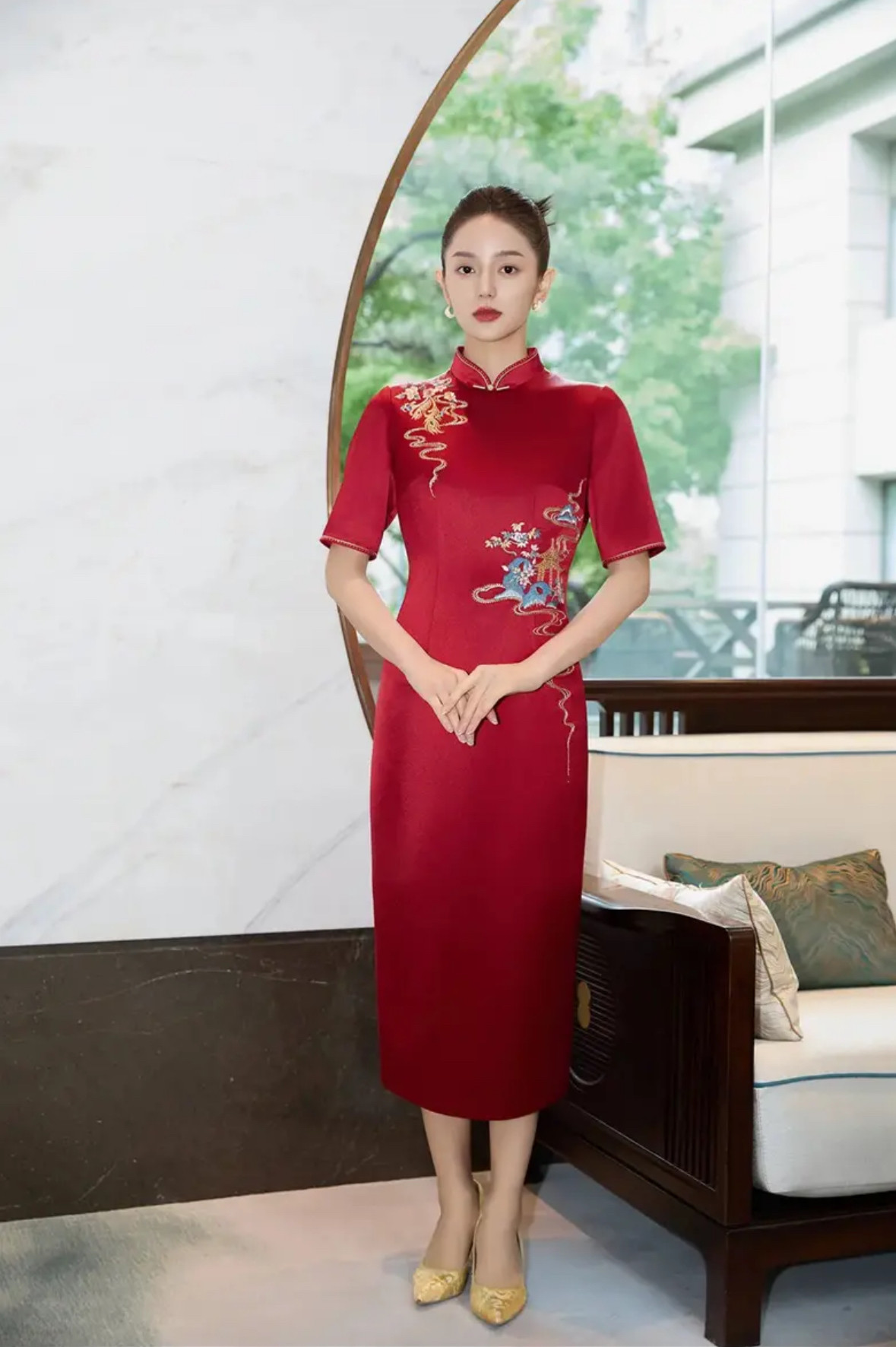 朱紫褕17923复古气质酒红色时尚中长款礼服旗袍婚庆礼服醋酸婆婆