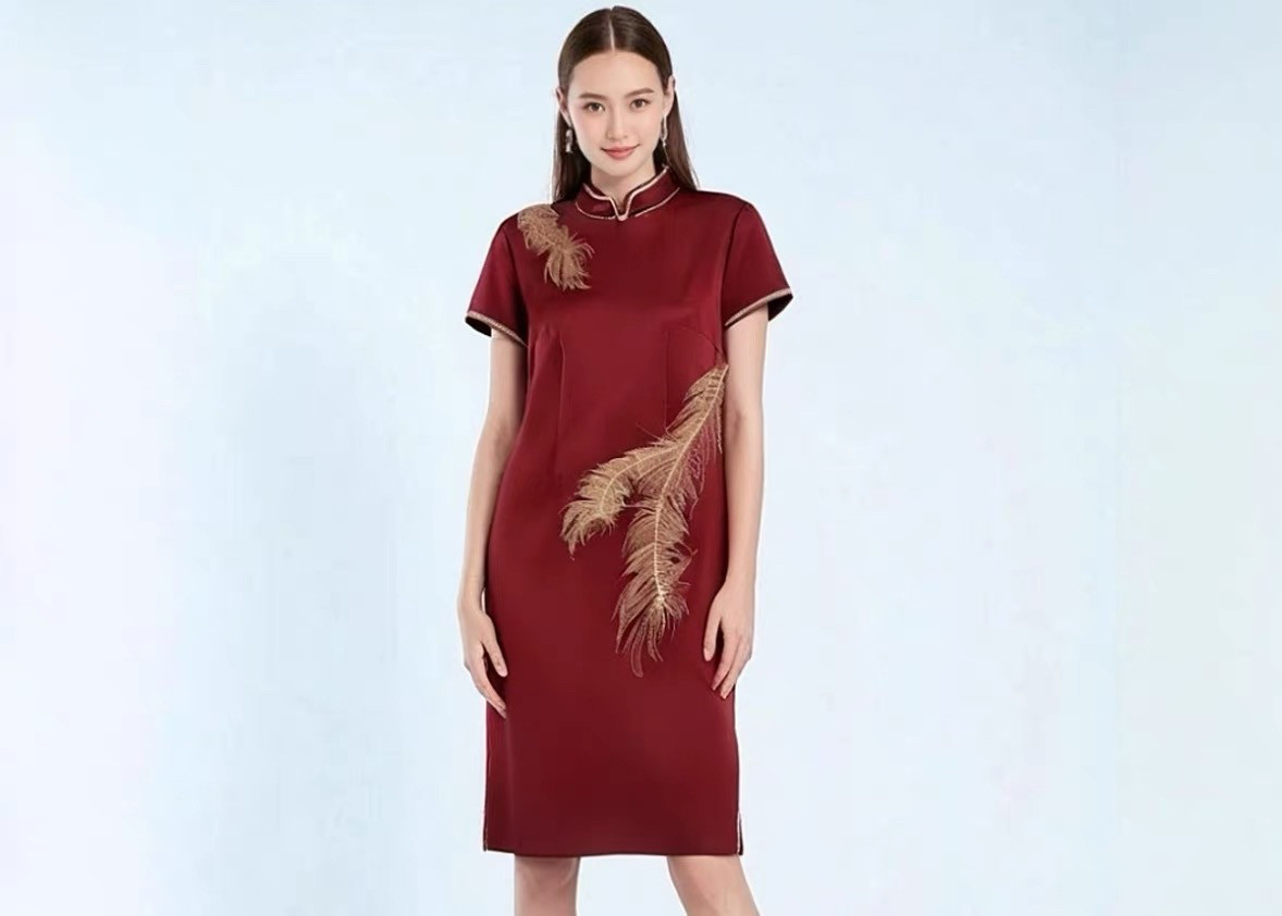 17376/68676刺绣中长红色中式改良版高贵婚庆礼服旗袍新中式