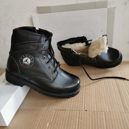 5302库存羊毛靴男冬季高帮短靴真皮户外防寒短腰加厚羊毛工装皮靴