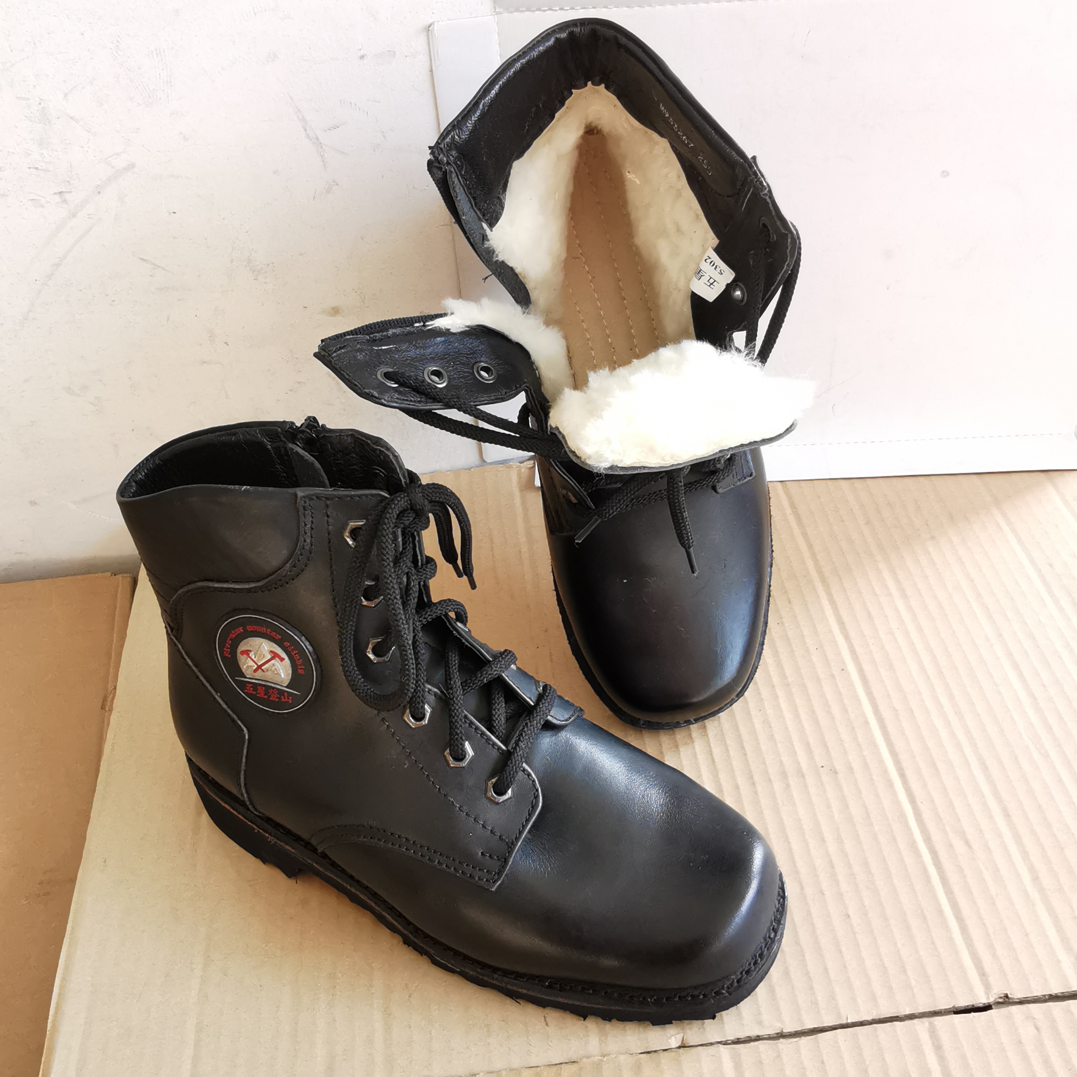 5302库存羊毛靴冬季登山靴男真皮工装靴户外防寒东北大棉毛皮鞋