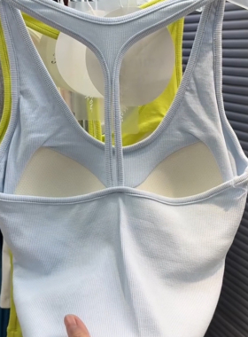 惠芝欣5561挂脖工形吊带背心女露背固定一体u领洋气百搭美背上衣