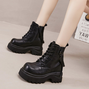 震地王女鞋2025新款厚底马丁靴女英伦风12cm短筒机车增高显瘦靴子