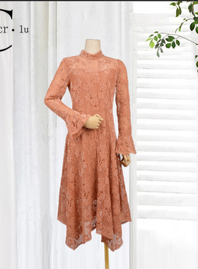 可路莎93302气质连衣裙女春秋新款修身收腰蕾丝长袖裙子