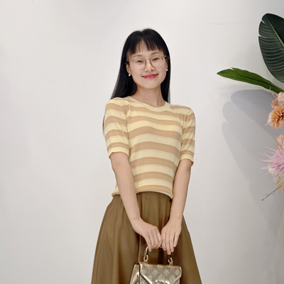 可路莎专柜242604夏季彩色条纹短袖女洋气百搭桑蚕丝上衣针织衫