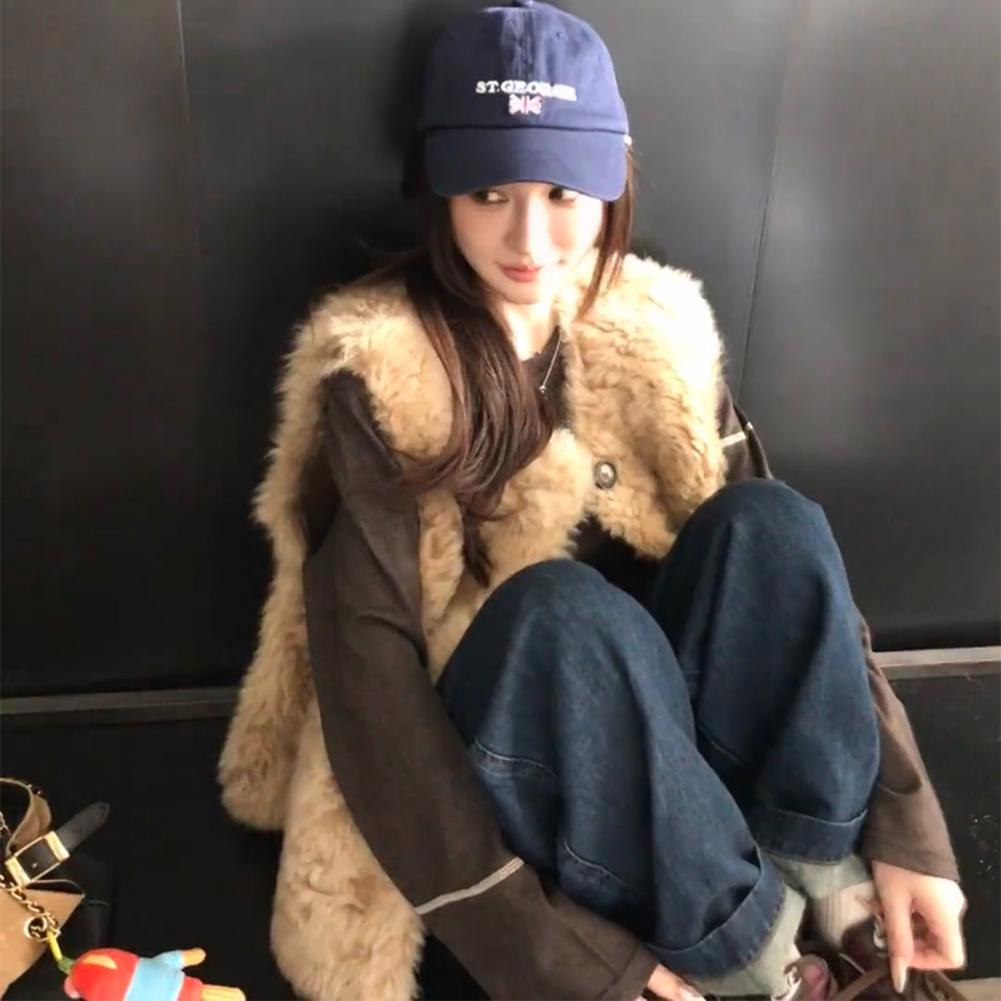 皮毛一体欧尼马甲女2025秋冬新款宽松仿皮草外套羊羔毛毛毛马夹