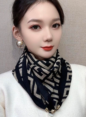 2026新款高级感三角巾时尚磁吸扣小方巾秋冬保暖围脖围巾女丝巾女