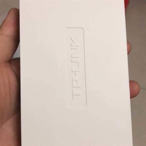 议价TP-LINK8口百兆交换机，TL-SF1008+，几可维修
