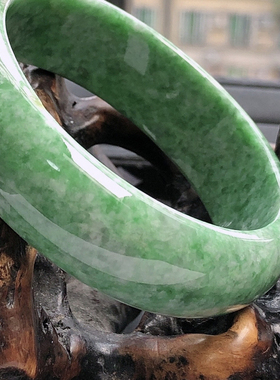 自然光实物拍摄/57圈缅甸天然翡翠A货正圈手镯75.19g老坑带证书