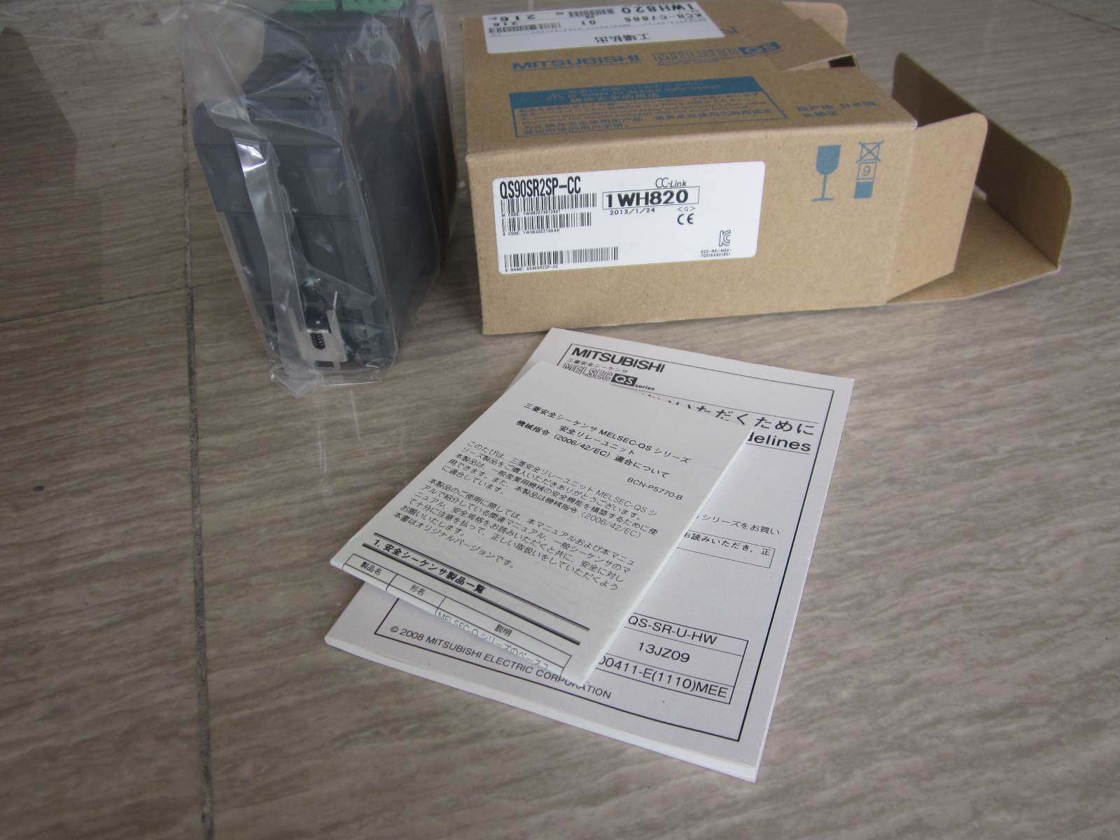 三菱qs90sr2sn-cc qs90sr2sp-cc qs90sr2sp-q安全plc假一赔十