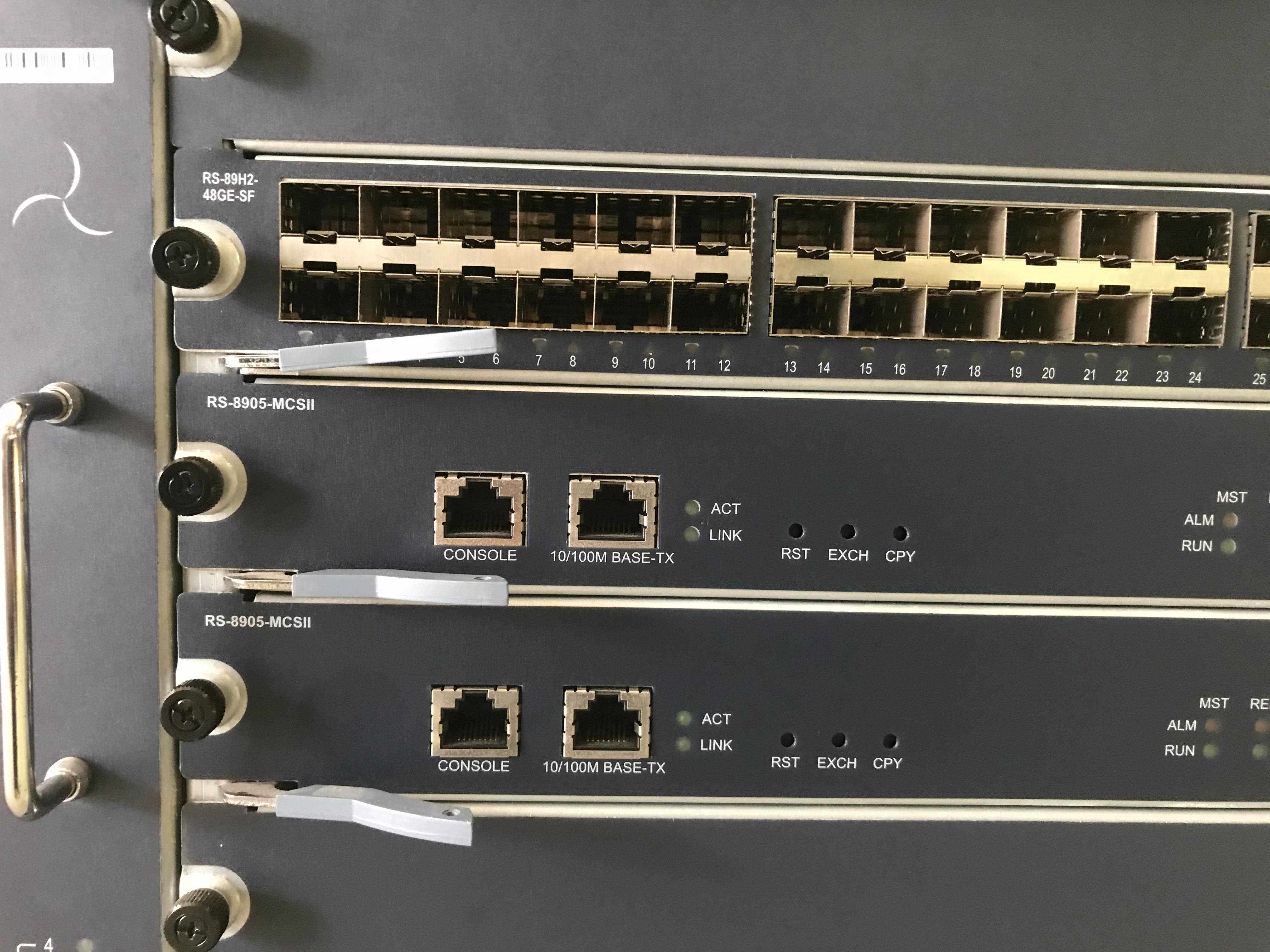 中兴zte万兆交换机 zxr10 rs-8905-cmp-dc 含48电口板24光口板