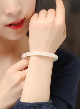 2026新款和田玉羊脂玉级白玉复古圆条手镯少女细条镯子女生民族风