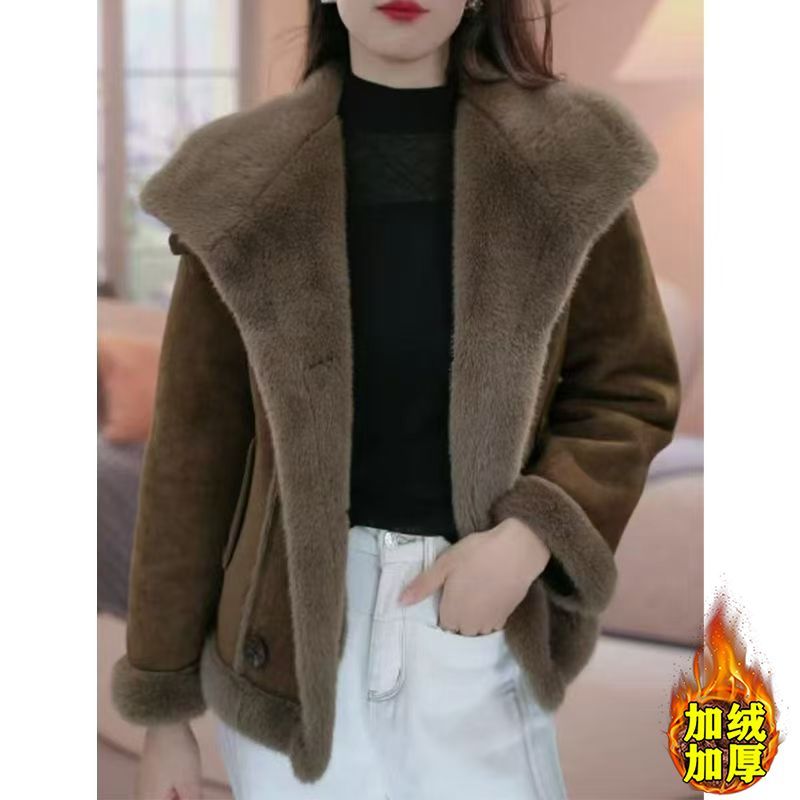 女士冬季加绒外套皮毛一体棉衣