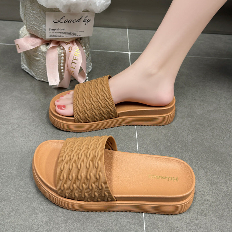 拖鞋女居家外穿夏季一字拖潮流时尚百搭防滑海边防水松糕凉拖鞋
