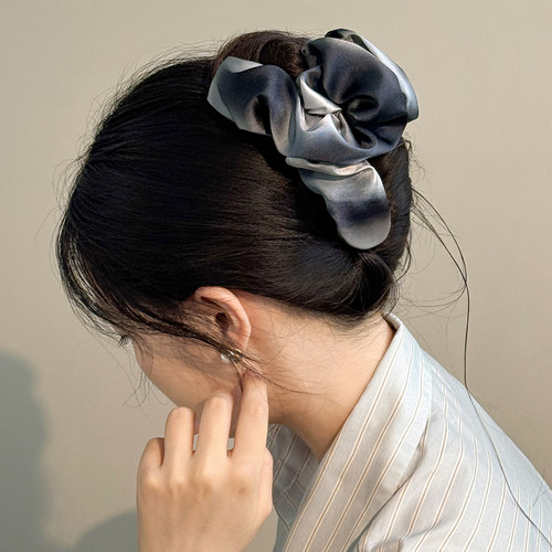 抓夹桑蚕丝丝绸设计感鲨鱼夹盘发