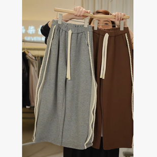 XAQ 013 侧边拼条一体绒运动裤