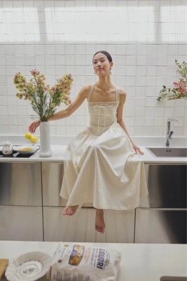 泰国潮牌 pleased 紫色花朵镂空挂脖连衣裙