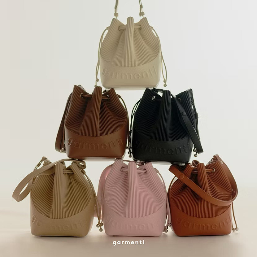 泰国潮牌 garmenti 百褶蛋糕pu单肩包水桶包