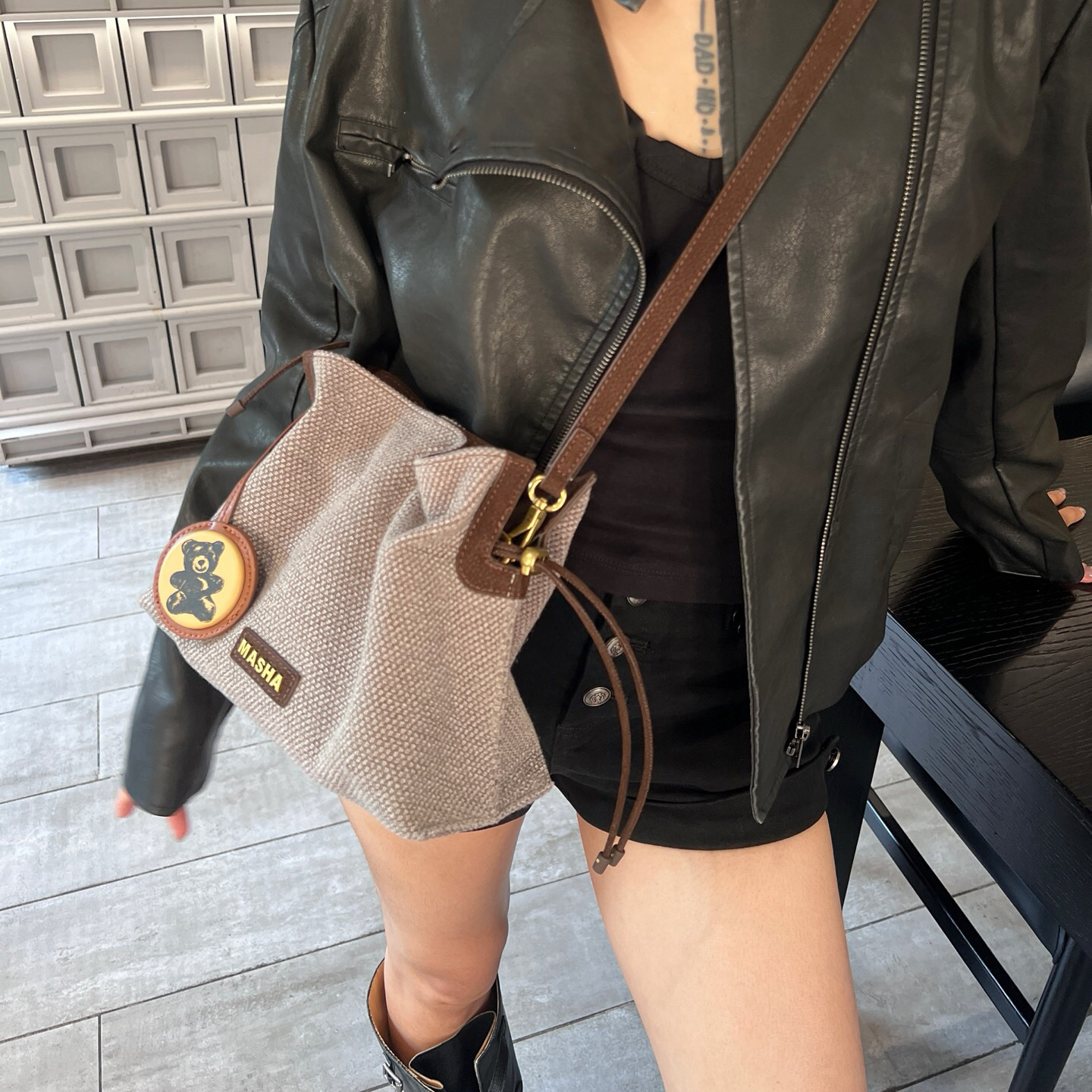 高级感福袋帆布腋下包包女2025新款褶皱单肩斜挎包抽绳通勤水桶包