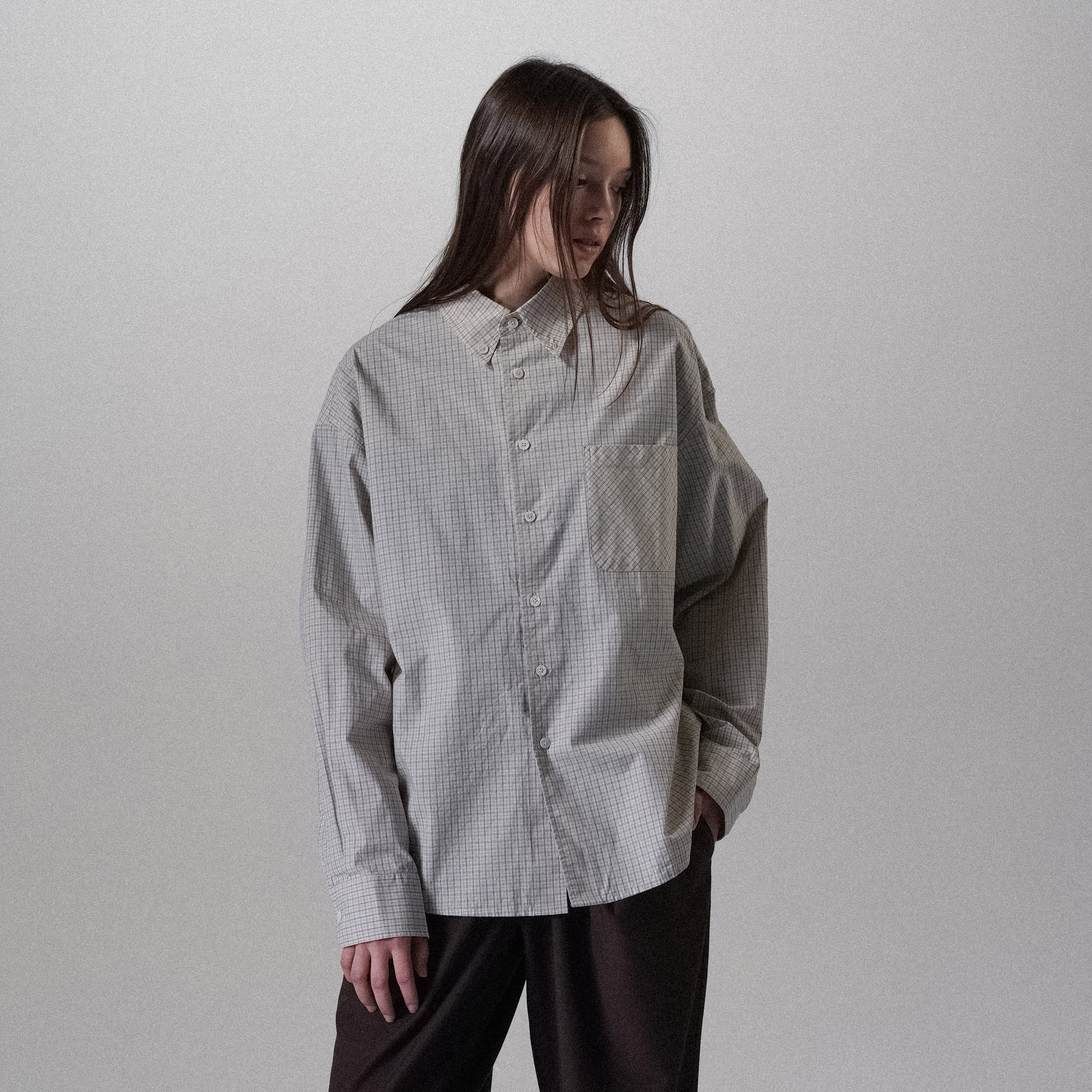 纯棉格纹廓形纽扣领休闲纸感衬衫