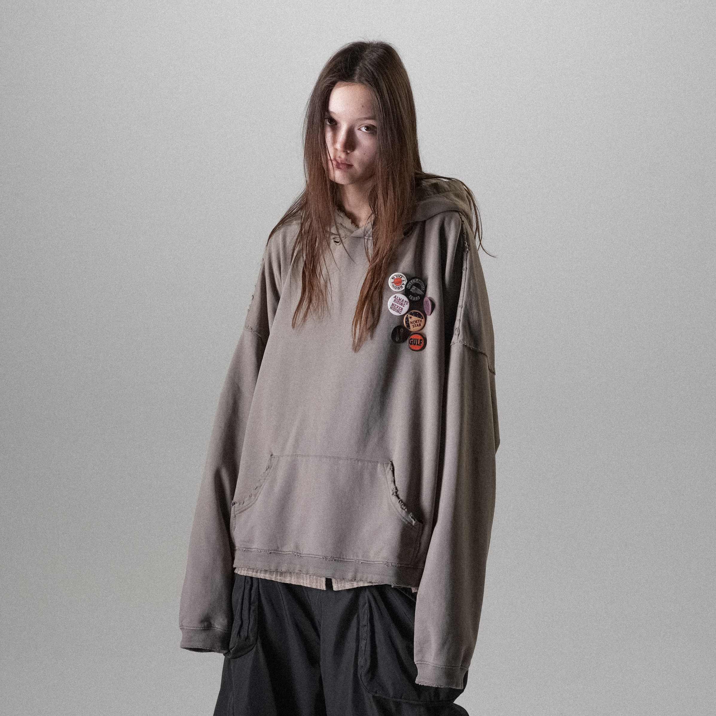 1533水洗做旧虫洞廓形连帽卫衣