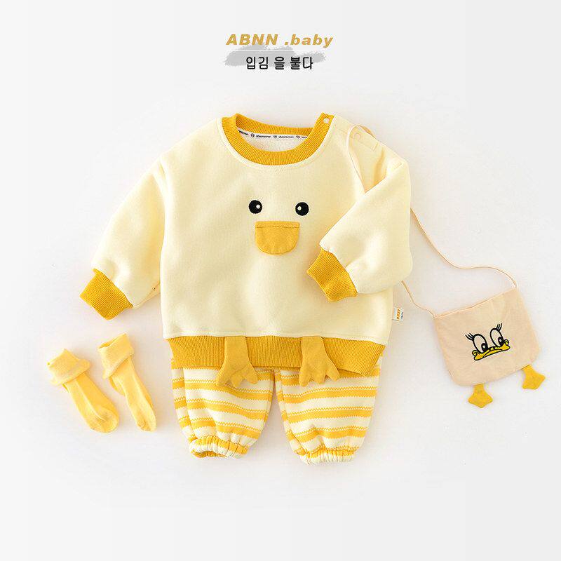 男宝宝冬季套装婴儿卡通小鸭子衣服男童超萌可爱一体绒卫衣两件套
