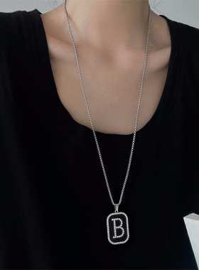 字母钛钢项链女嘻哈轻奢小众高级感毛衣链男银色不掉色卫衣情侣链
