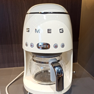 现货斯麦格SMEG DCF02滴漏咖啡机美式保温家用复古大容量商用多色