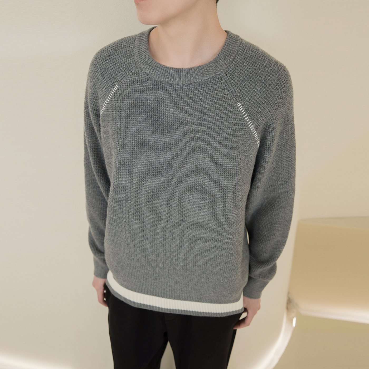 烦恼的Octopusl秋冬简约通勤圆领拼接毛衣宽松百搭保暖情侣长袖男