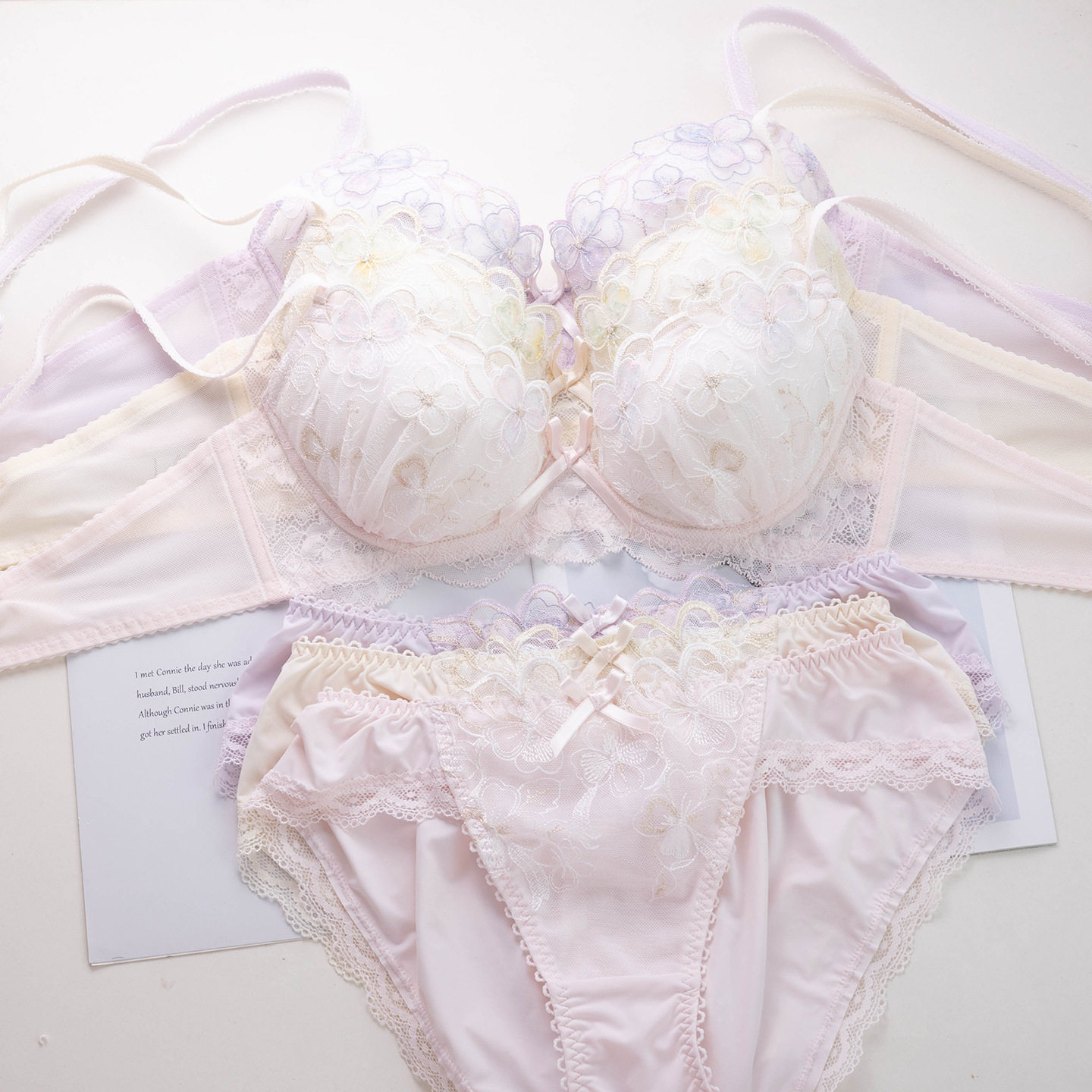 日系R家甜美女生蕾丝刺绣罩杯薄款舒适聚拢少女内衣文胸套装水溶