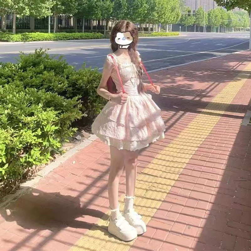 夏季U型领吊带碎花显瘦连衣裙