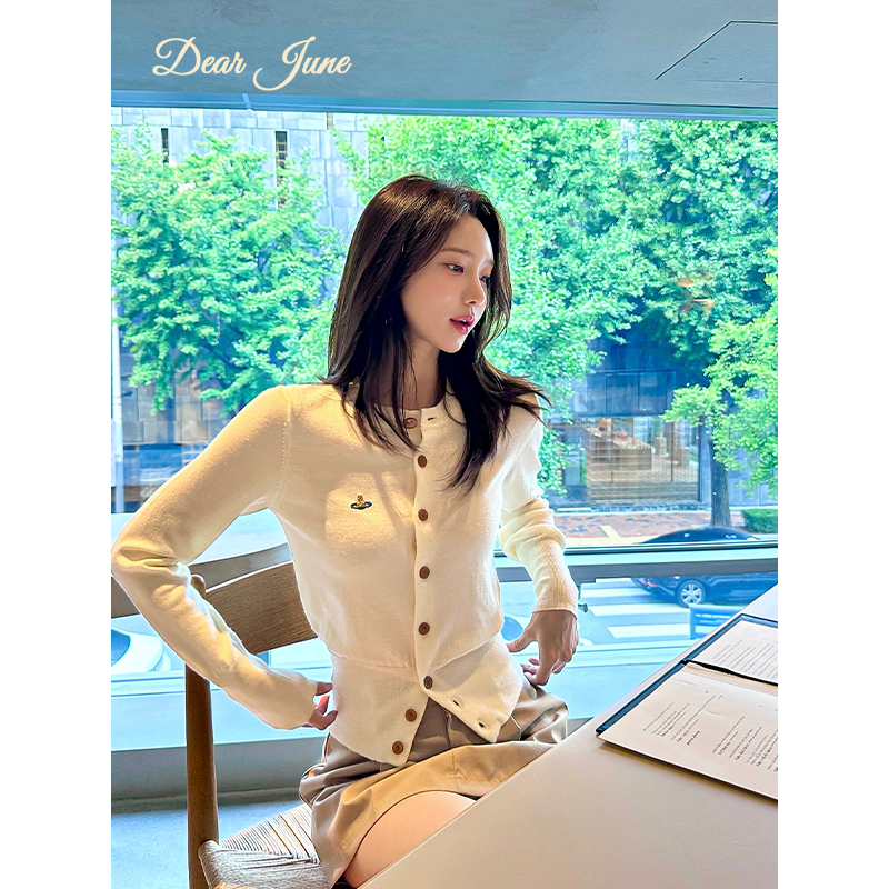 DearJune 韩国博主同款纯色单排扣上衣创意刺绣收腰百搭温柔气质