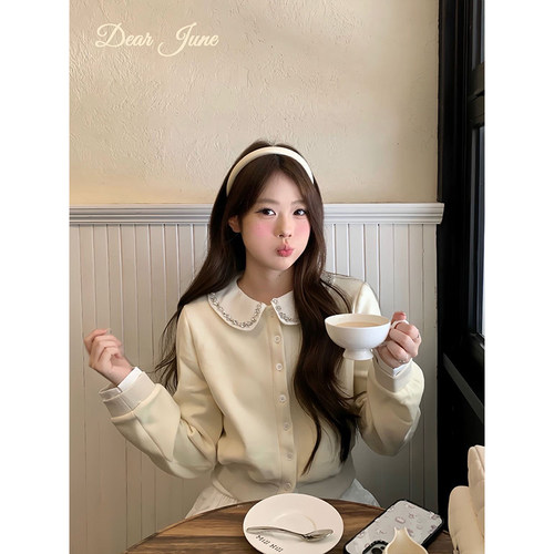 DearJune 韩国博主同款甜美约会穿搭娃娃领上衣钉钻设计减龄元气