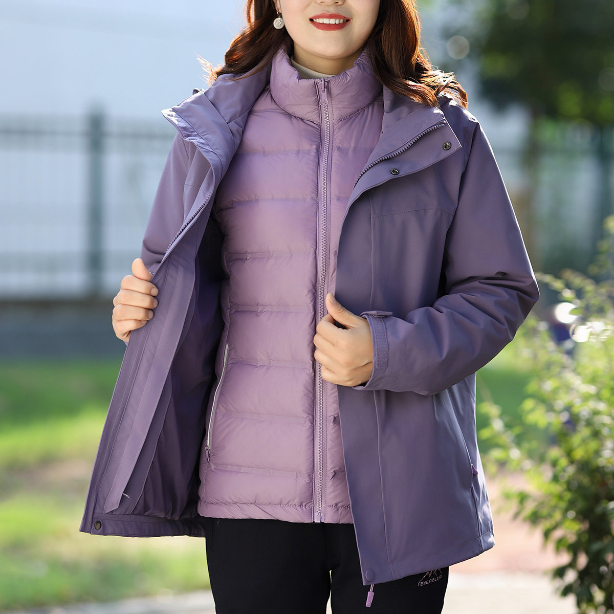 妈妈装羽绒服冬季套装冲锋衣外套