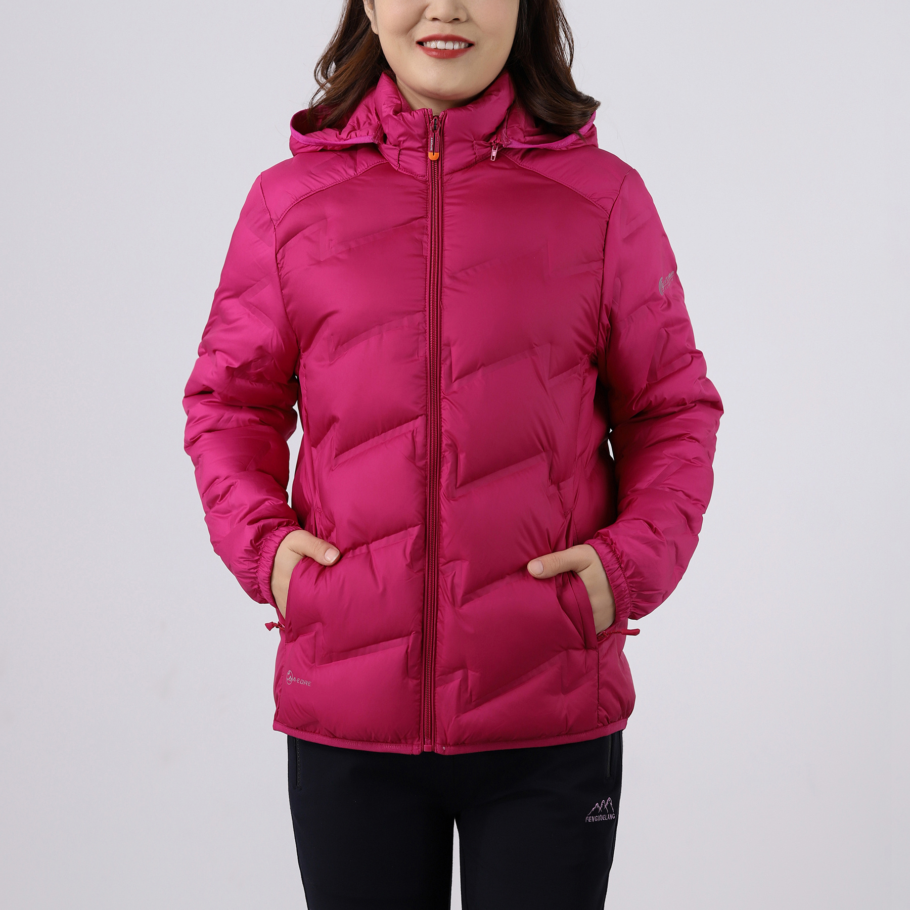 冬装羽绒服女士白鸭绒外套防风衣