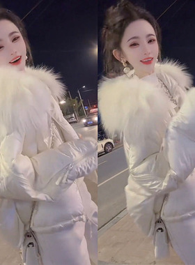 2025冬季网红新款洋气羽绒棉服女轻奢干净白色大毛领翻领短面包服