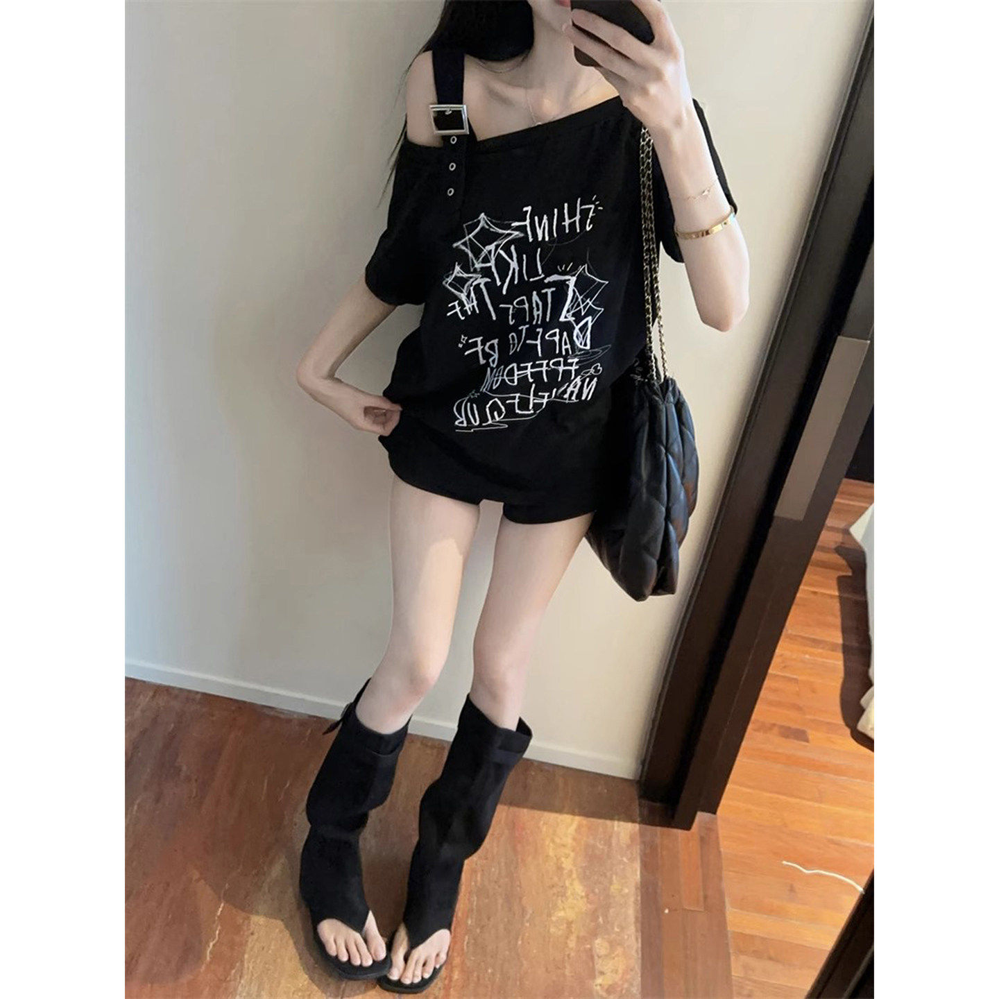 美式港风辣妹斜肩短袖t恤女夏季设计感小众露肩甜酷宽松显瘦上衣