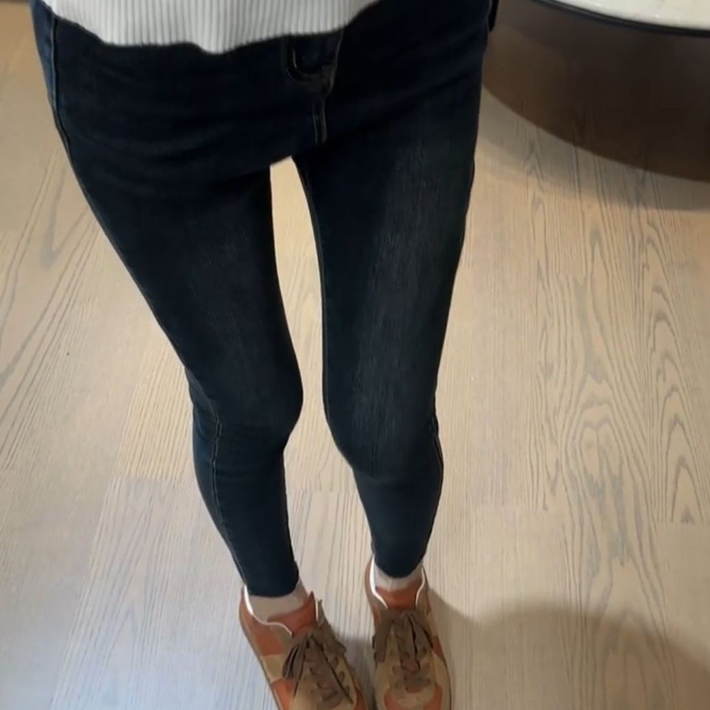 丰胯小腰精~秋冬新款水洗磨白蓝色牛仔裤辣妹细腰显瘦修身小脚裤