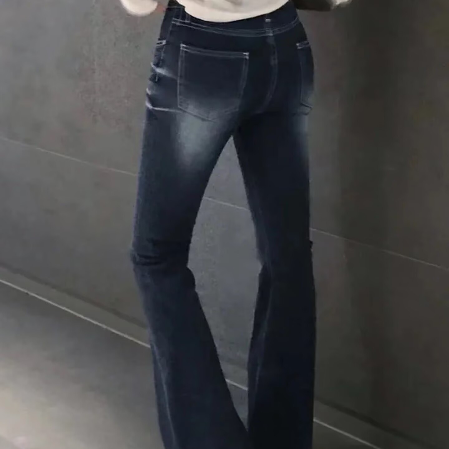 韩版丰胯做旧水洗色低腰微喇牛仔裤女复古显瘦修身弹力微喇牛仔裤
