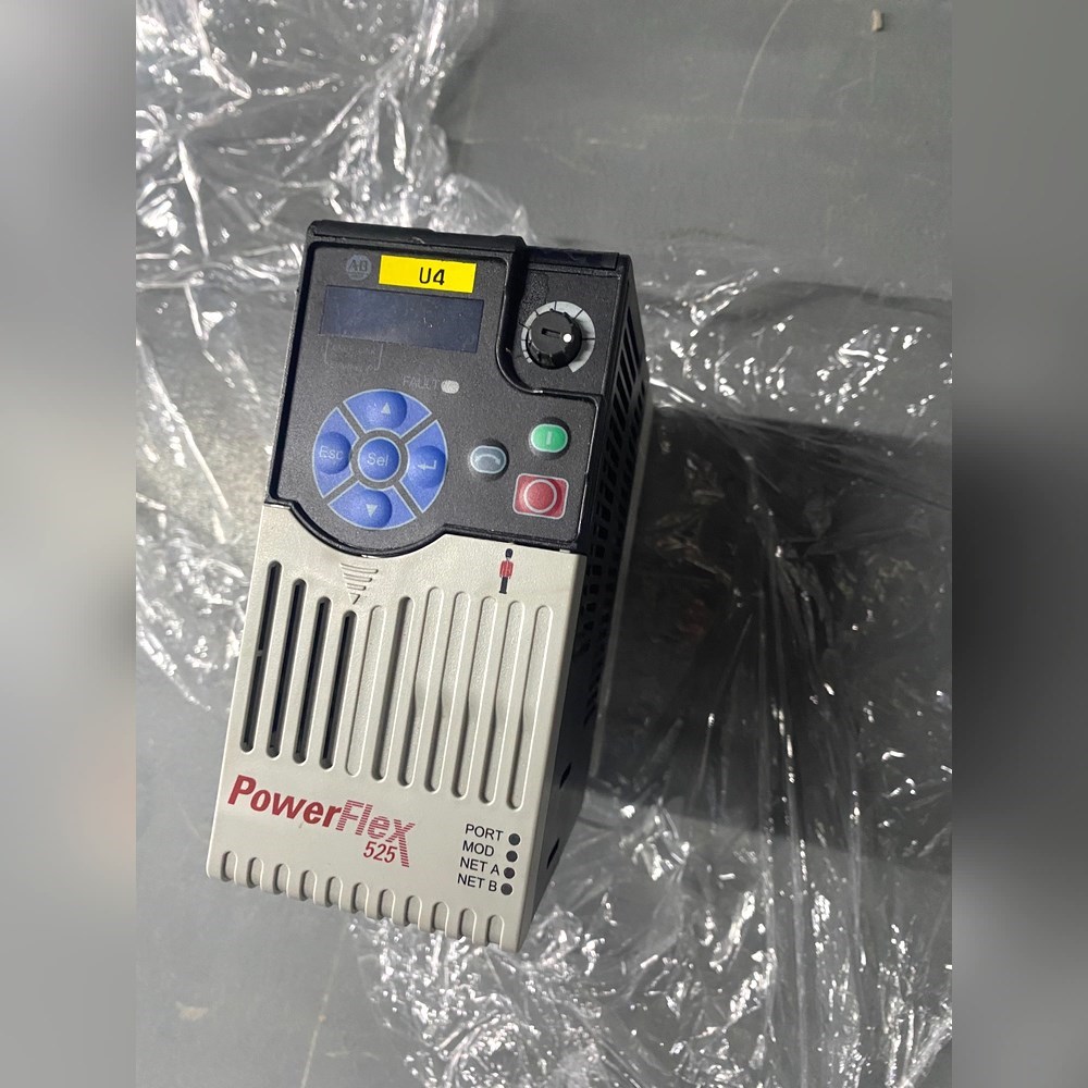 25B-B5P0N104  AB变频器   成色八九成新功 议价