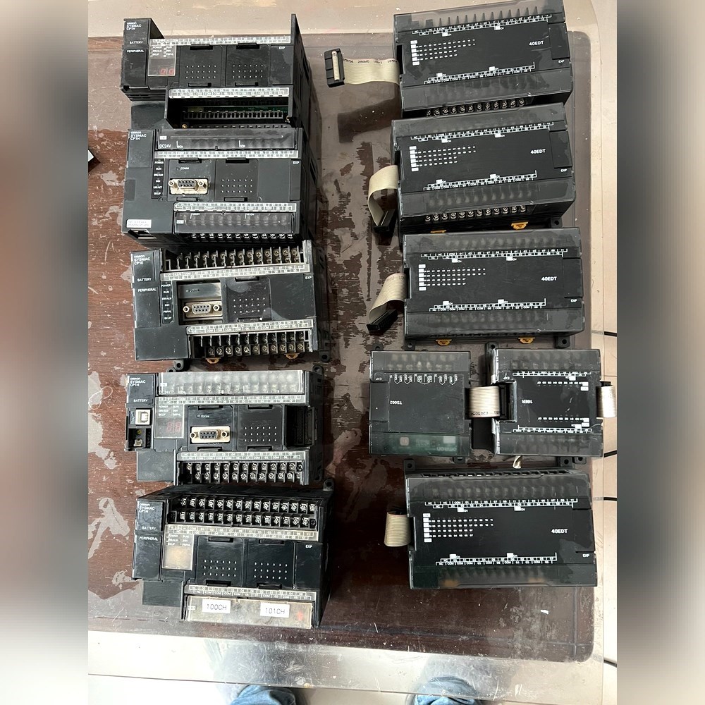 PLC  CP1H-X40DT-D 成色实物图 不懂测 议价