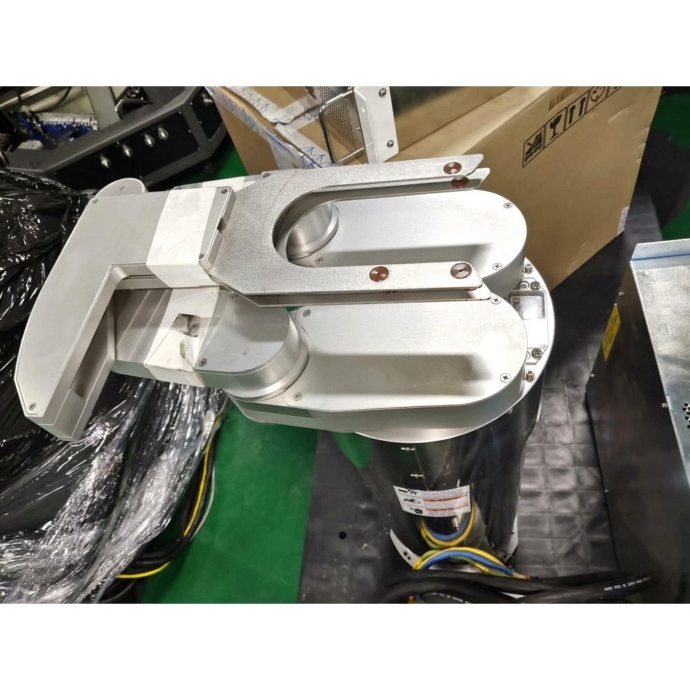 安川XU-RC350D-C03机械手搬晶圆双臂日本制造 议价