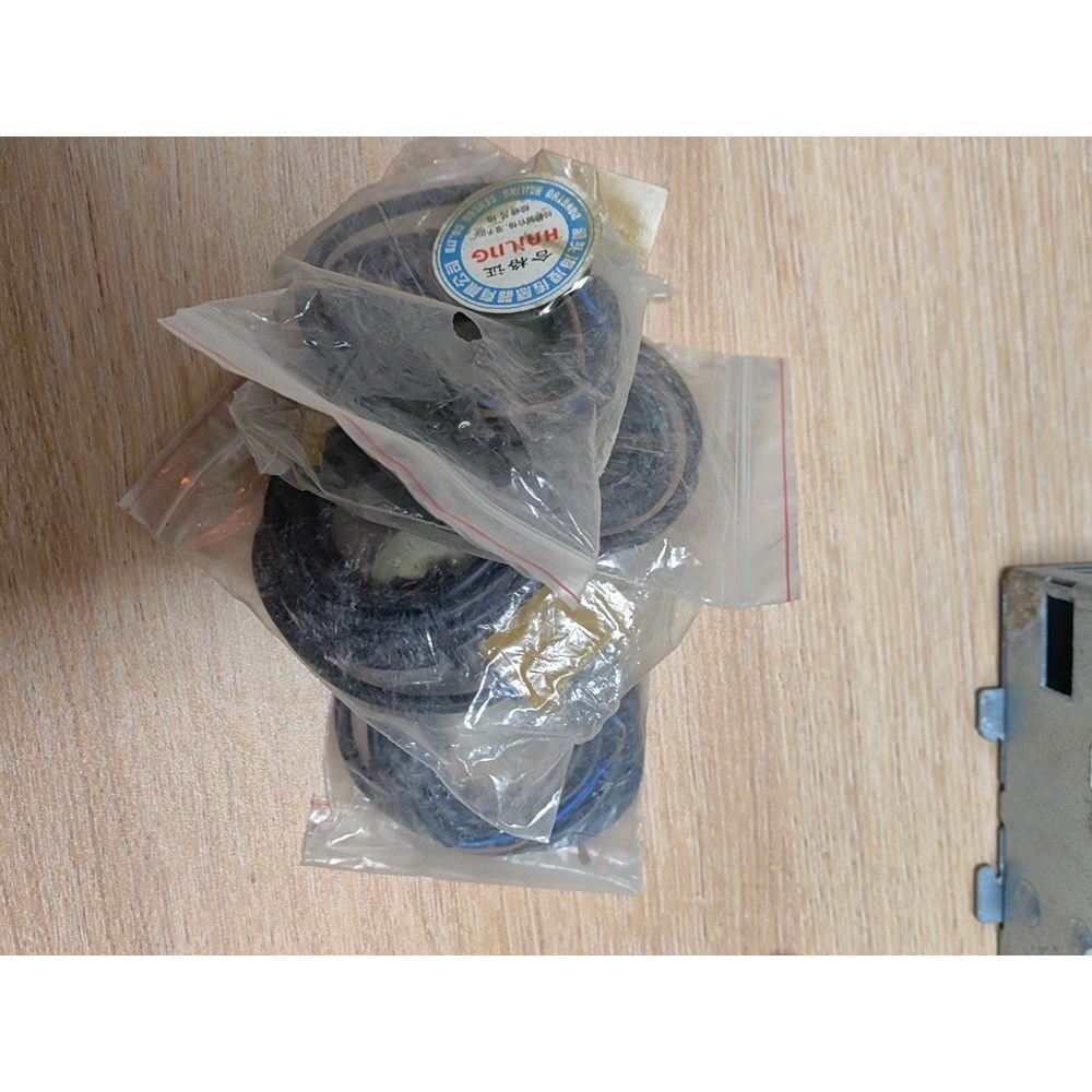 国产方形传感器XL-LJE17M-5D1数量4 议价