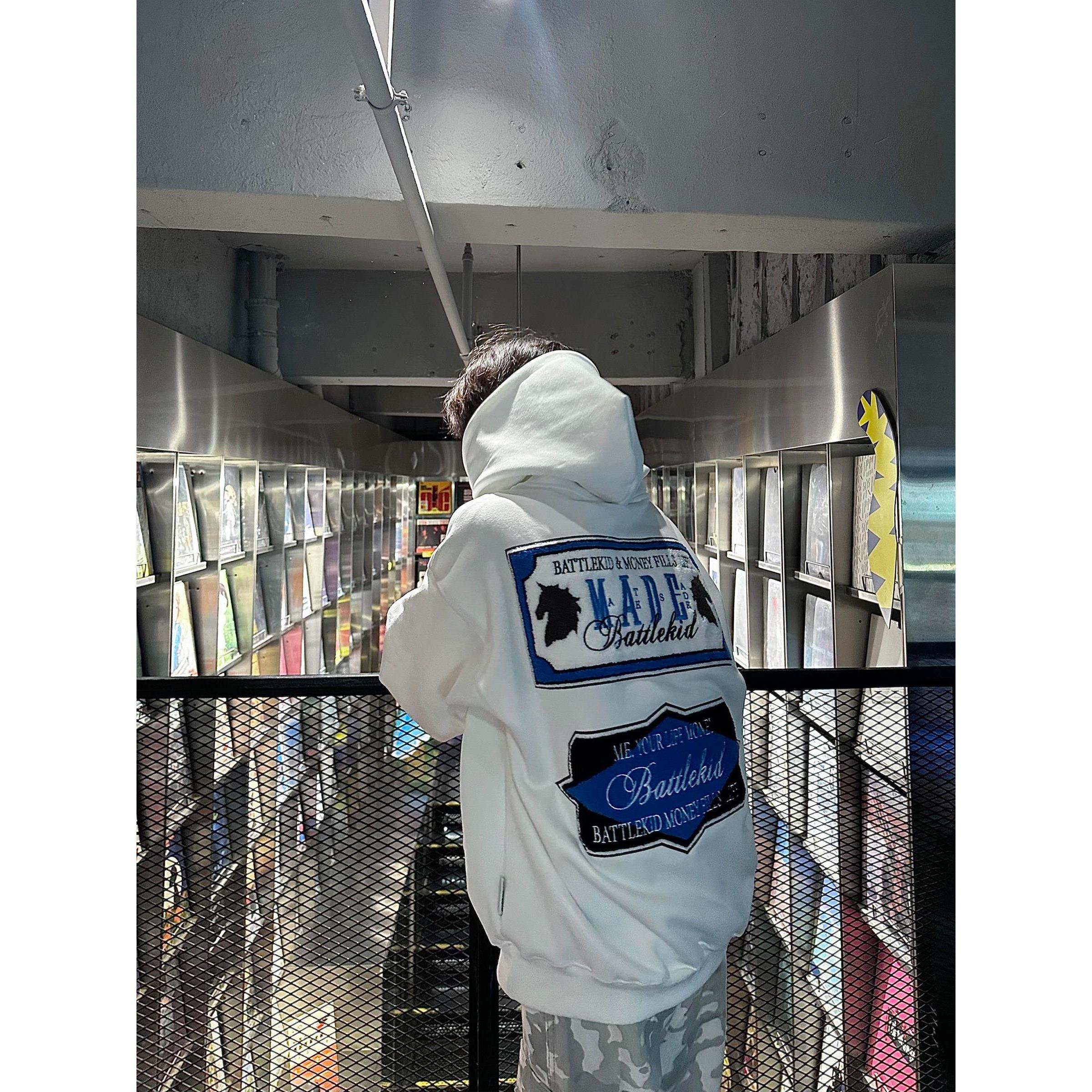 免费试穿~高街字母印花连帽卫衣