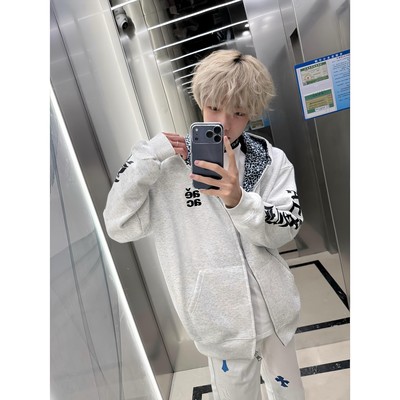 免费试穿~字母刺绣连帽卫衣男款